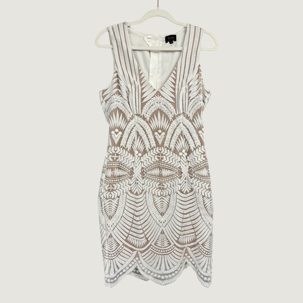 Bardot White Embroidered Lace Sheath Dress V-Neck Sleeveless Size US 6 Illusion